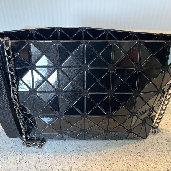 BAOBAO Issey Miyake black patent and gunmetal purse, removable strap.like new! - Picture 6 of 8